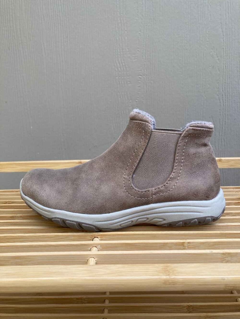 Skechers Reggae Fest 2.0 Bootie 'New Yorker' in Mushroom Suede | Ankle Boot